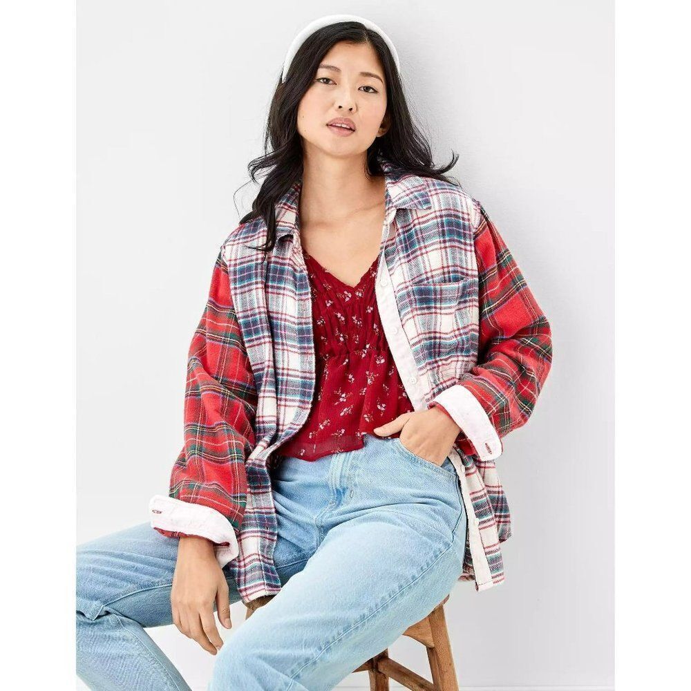American Eagle Oversized Plaid Button Up Shirt Women's Sz Medium